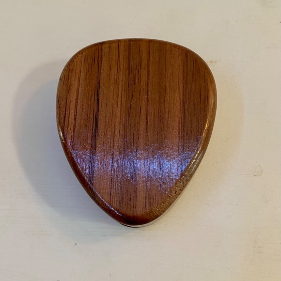 Custom Spiderman Wooden Guitar Picks & Pick Box - Picture 6 of 6